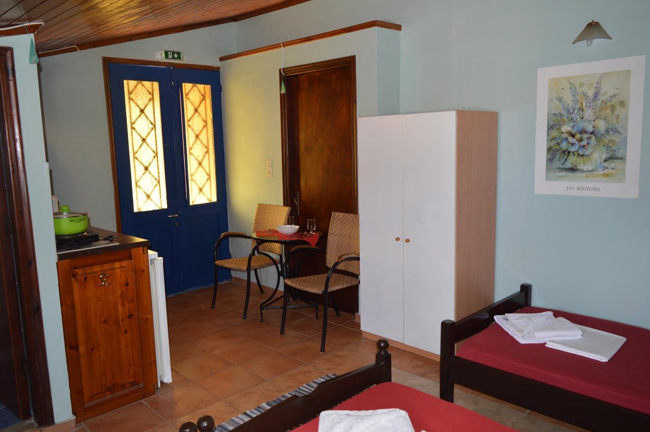 Hotel "Stelios & Galini" à Symi Extérieur photo