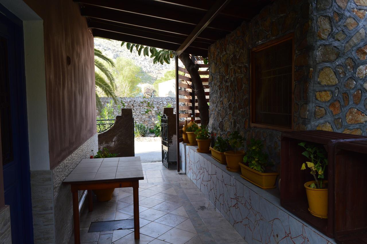 Hotel "Stelios & Galini" à Symi Extérieur photo