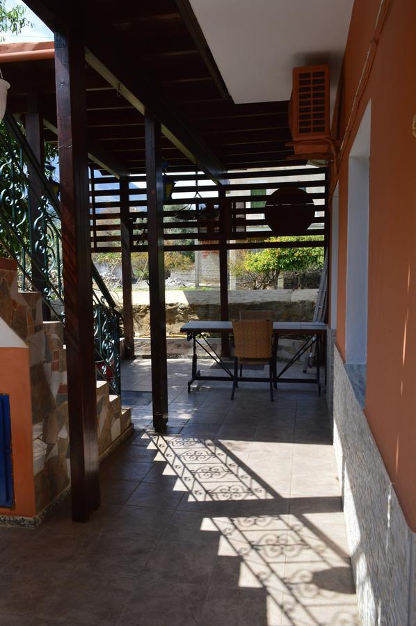 Hotel "Stelios & Galini" à Symi Extérieur photo