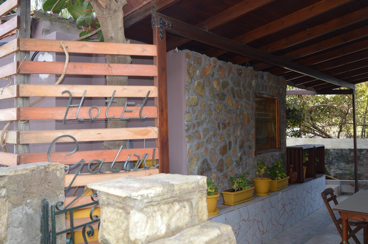 Hotel "Stelios & Galini" à Symi Extérieur photo
